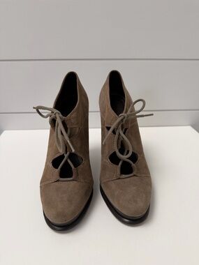 Diane Van Furstenberg Lace Up Stiletto Heel Taupe Suede